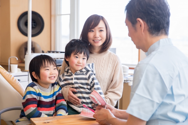 矯正治療は早く始めれば良いのか